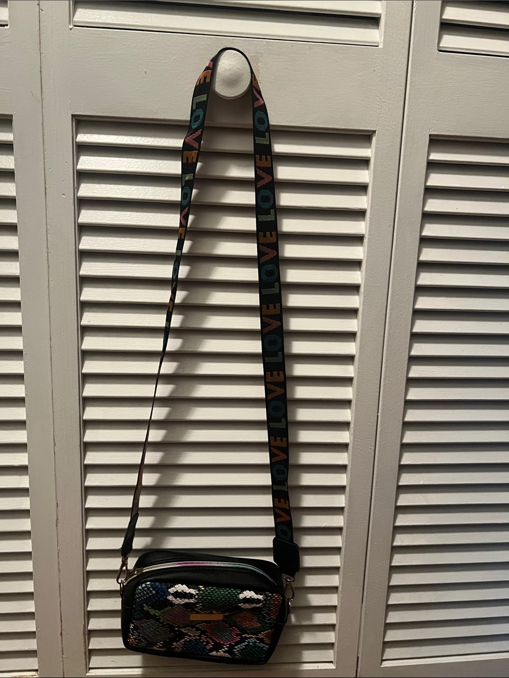 #1208=Fashion to Figure Black Multicolor Crossbody Bag - Picture 5 of 9